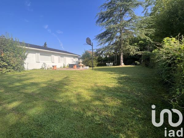 Maison traditionnelle 6 pièces de 136 m² à Lésigny (77150)