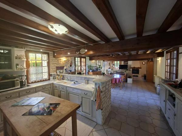 Vente                                                      Maison
                        
                     7 pièces                      125 m2                     à Gisors
