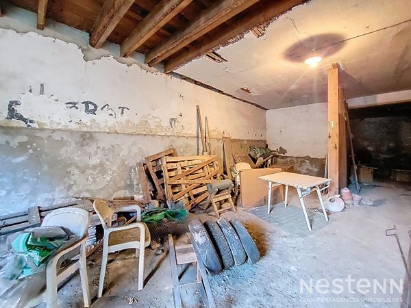 A Vendre Maison de Maître à rénover de 266 m² avec garages et jardin clôturé au centre de Condom