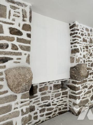 A VENDRE 56 BRECH DEMEURE EN PIERRES DANS BEL ENVIRONNEMENT - NOMBREUSES POSSIBILITES