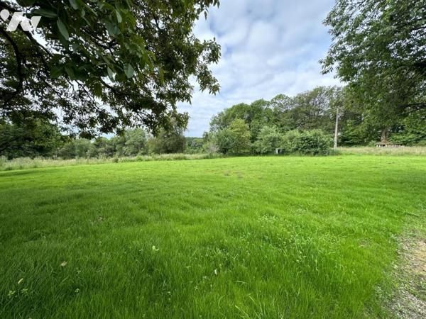 A VENDRE 56 BRECH DEMEURE EN PIERRES DANS BEL ENVIRONNEMENT - NOMBREUSES POSSIBILITES