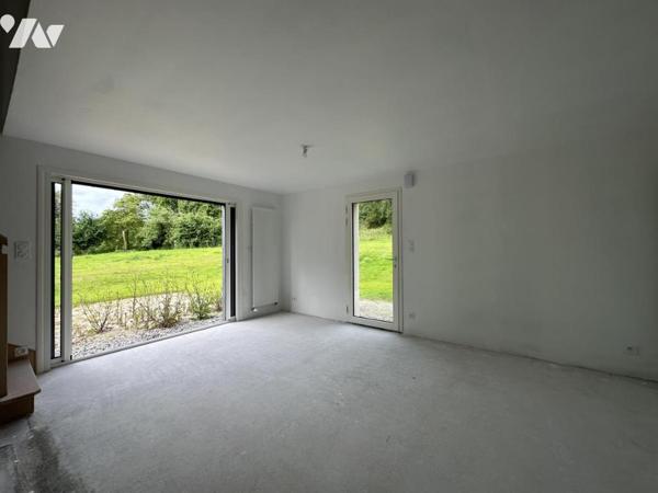 A VENDRE 56 BRECH DEMEURE EN PIERRES DANS BEL ENVIRONNEMENT - NOMBREUSES POSSIBILITES