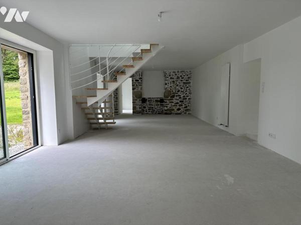 A VENDRE 56 BRECH DEMEURE EN PIERRES DANS BEL ENVIRONNEMENT - NOMBREUSES POSSIBILITES