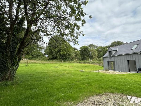 A VENDRE 56 BRECH DEMEURE EN PIERRES DANS BEL ENVIRONNEMENT - NOMBREUSES POSSIBILITES