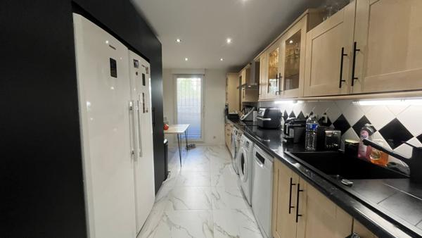 AIX LA DURANNE Appartement T5 120 m2 avec jardin 50m2 et 2 stationnements