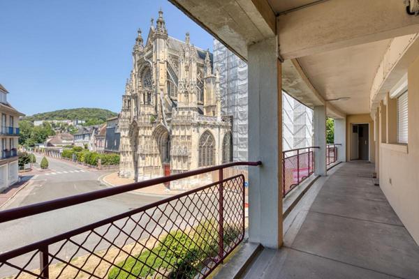 Beau Duplex, centre ville 3 pièce(s) 92.40 m2 belle luminosité et vue dégagée