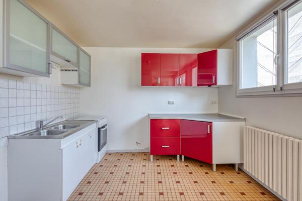 Beau Duplex, centre ville 3 pièce(s) 92.40 m2 belle luminosité et vue dégagée