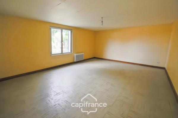 Maison sur sous-sol complet à rénover à Beaufort (39190), idéal premier achat ou investissement.