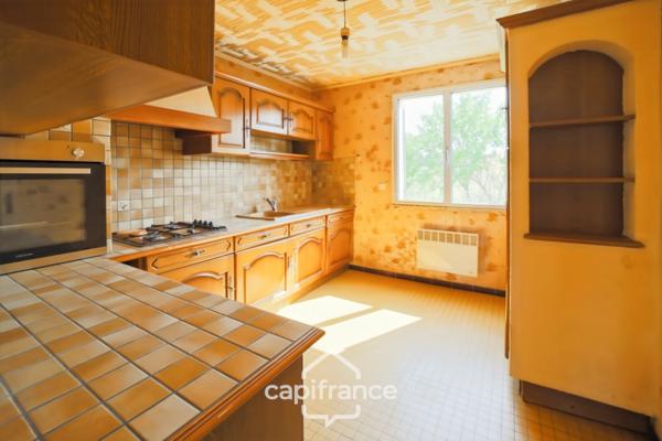 Maison sur sous-sol complet à rénover à Beaufort (39190), idéal premier achat ou investissement.