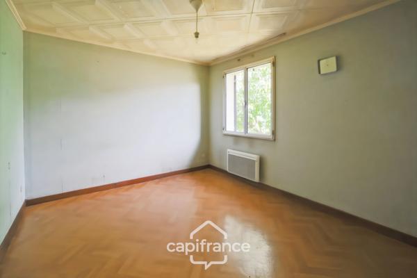 Maison sur sous-sol complet à rénover à Beaufort (39190), idéal premier achat ou investissement.