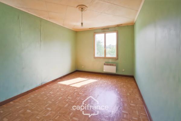 Maison sur sous-sol complet à rénover à Beaufort (39190), idéal premier achat ou investissement.