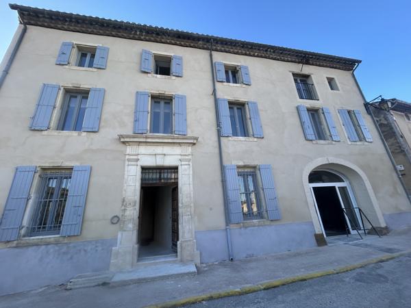 Appartement entièrement rénové à Suze la rousse Suze-la-Rousse (26790)