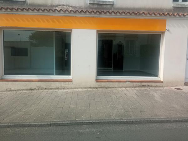 CHALLANS CENTRE VILLE Local commercial 80 m²