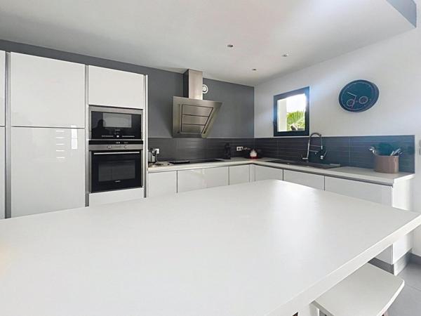 Maison d'Architecte de 185m² + piscine à Casteljaloux