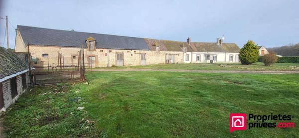 Corps de ferme (2 biens locatifs) + dépendances et prairies