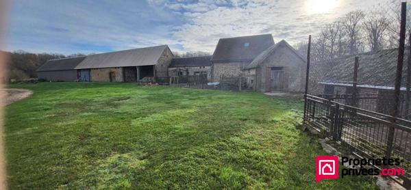 Corps de ferme (2 biens locatifs) + dépendances et prairies