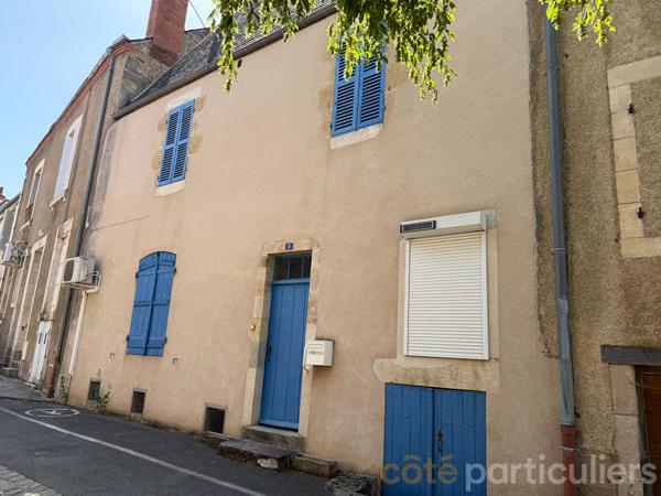 Vente
                Maison98 m² - 3 Pièces -
                    chateaumeillant (18370)