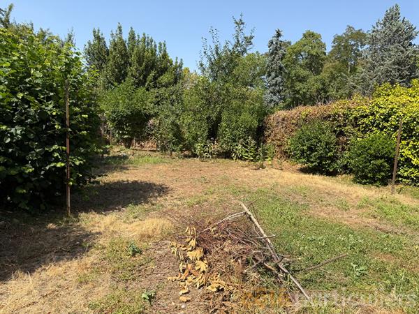 Vente
                Maison98 m² - 3 Pièces -
                    chateaumeillant (18370)