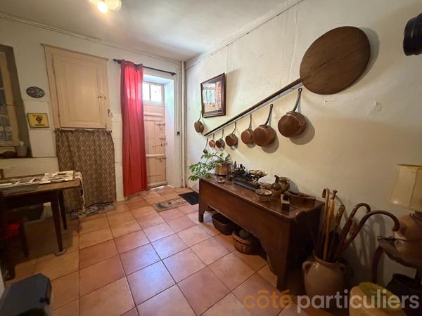 Vente
                Maison98 m² - 3 Pièces -
                    chateaumeillant (18370)