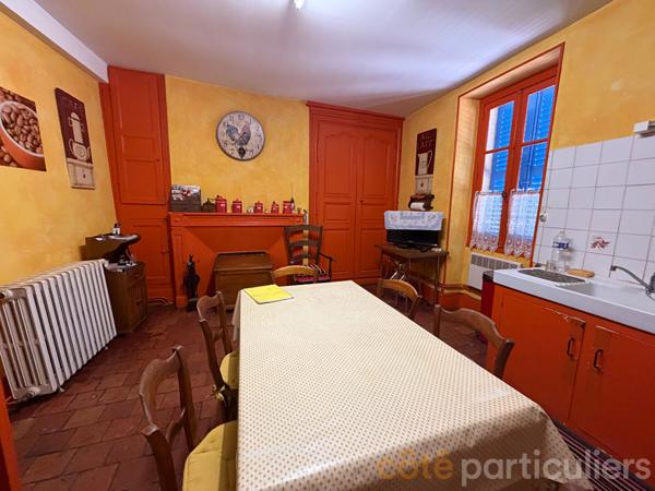 Vente
                Maison98 m² - 3 Pièces -
                    chateaumeillant (18370)