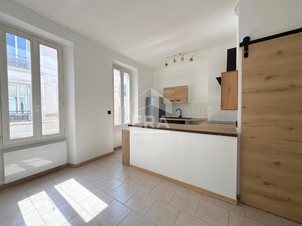 A LOUER PERTUIS 84120 PROCHE CENTRE VILLE APPARTEMENT TYPE 3 PIECES