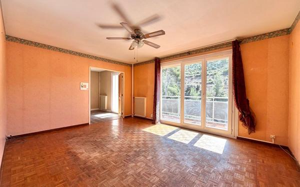 Appartement à vendre    6 pièces • 108,09 m2 Marseille 10