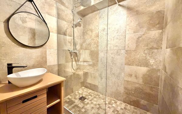 Appartement à vendre    6 pièces • 108,09 m2 Marseille 10