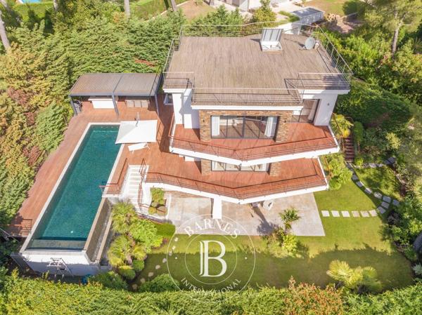 Antibes, Villa 5 Chambres -  255 m² à vendre