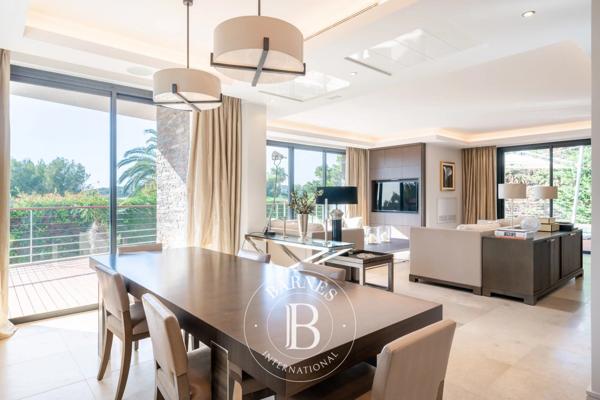 Antibes, Villa 5 Chambres -  255 m² à vendre