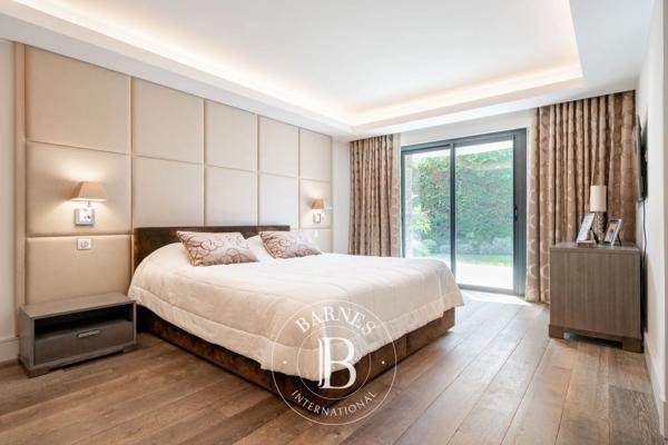 Antibes, Villa 5 Chambres -  255 m² à vendre