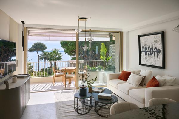 Cannes - Palm Beach - Vue mer panoramique & accès direct à la plage - 4 pièces 101.32 m²