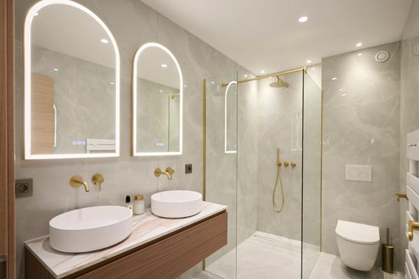 Cannes - Palm Beach - Vue mer panoramique & accès direct à la plage - 4 pièces 101.32 m²