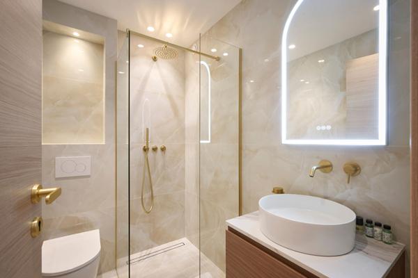 Cannes - Palm Beach - Vue mer panoramique & accès direct à la plage - 4 pièces 101.32 m²