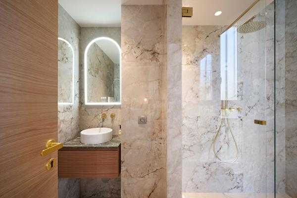 Cannes - Palm Beach - Vue mer panoramique & accès direct à la plage - 4 pièces 101.32 m²