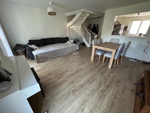 Maison Carrières Sous Poissy 5 pièce(s) €349 000 ** - Référence 9106