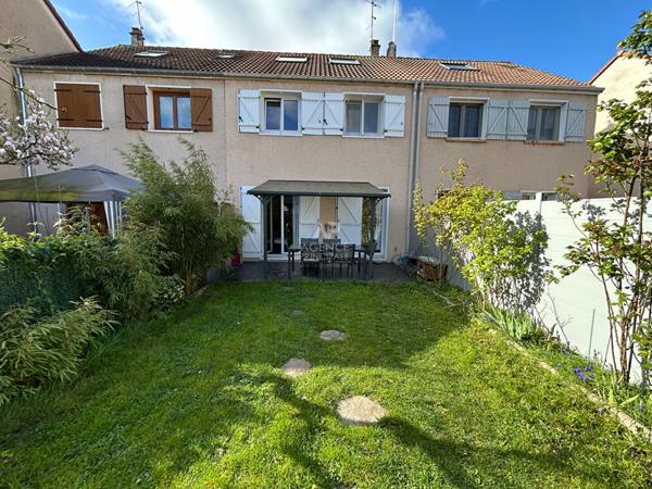 Maison Carrières Sous Poissy 5 pièce(s) €349 000 ** - Référence 9106