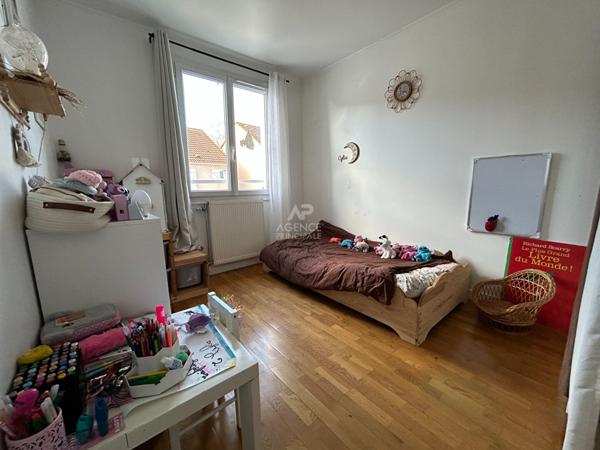 Maison Carrières Sous Poissy 5 pièce(s) €349 000 ** - Référence 9106