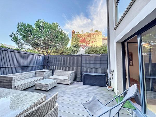 Appartement Suresnes 3 pièce(s) 65 m2