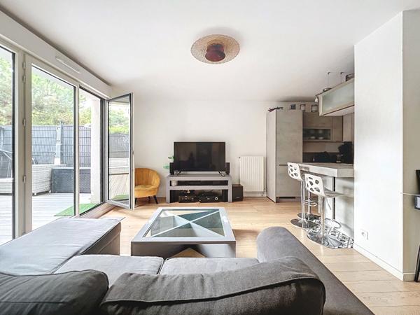 Appartement Suresnes 3 pièce(s) 65 m2