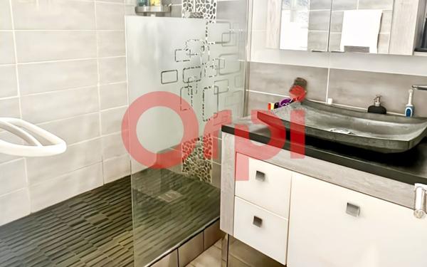 Appartement à vendre    2 pièces • 46,70 m2 Venelles