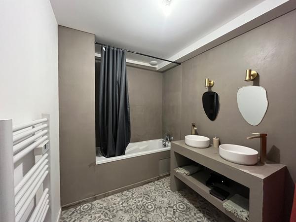 Location
                Appartement60 m² - 3 Pièces -
                    EVREUX (27000)