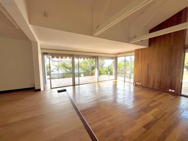 Propriete à vendre à La-Montagne à la Réunion (97417), ref : 97424/162   
LA MONTAGNE