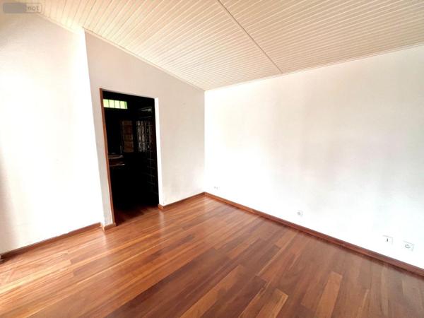 Propriete à vendre à La-Montagne à la Réunion (97417), ref : 97424/162   
LA MONTAGNE