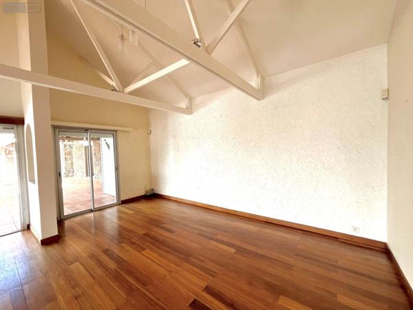 Propriete à vendre à La-Montagne à la Réunion (97417), ref : 97424/162   
LA MONTAGNE