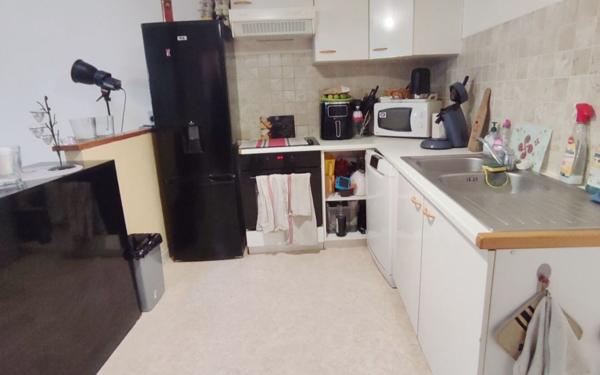 Immeuble à vendre    11 pièces •  Lussant