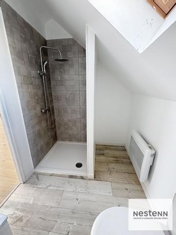 Exclusivement dans votre agence NESTENN Calais : Maison ATYPIQUE rénovée - Emplacement idéal