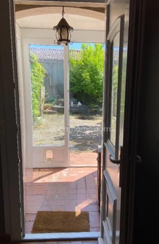 Mornac. Maison 132 m² avec garage et dépendances