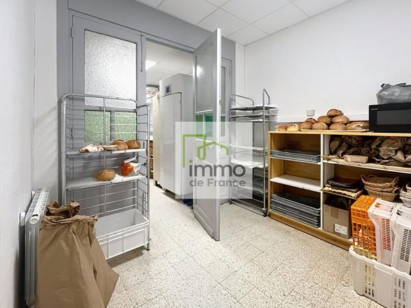 Local commercial Faches Thumesnil