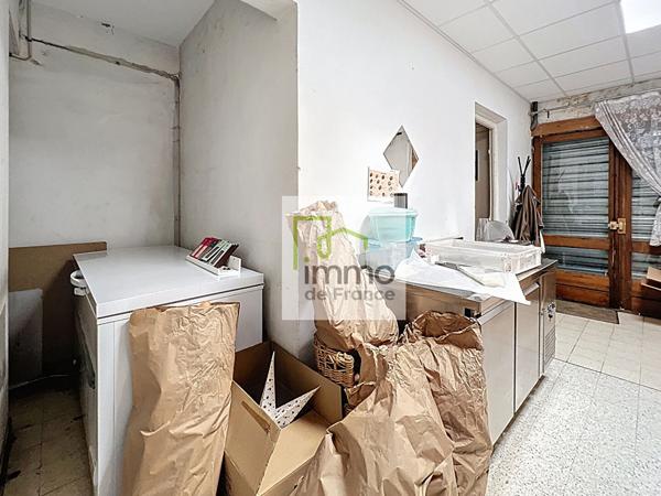 Local commercial Faches Thumesnil