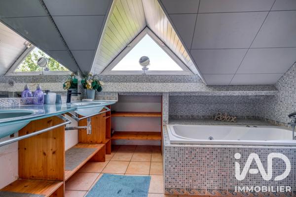 Maison à vendre 10 pièces 225 m² Crécy-la-Chapelle
